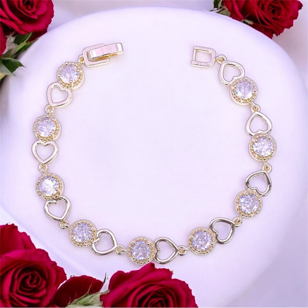 Elegant Gold Heart Bracelet CZ Sparkle 8mm size 7